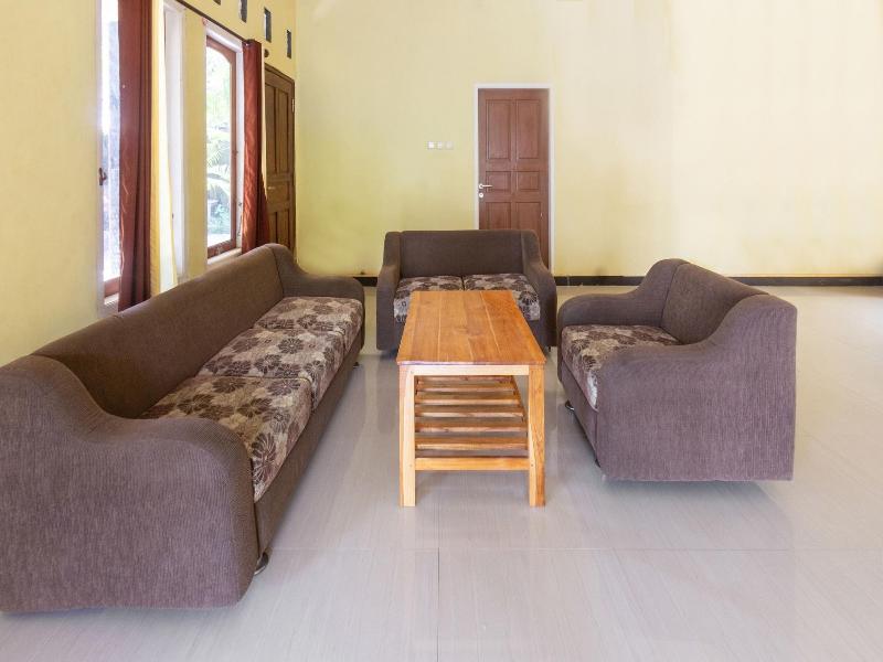 Oyo Life 93409 Anugrah House image