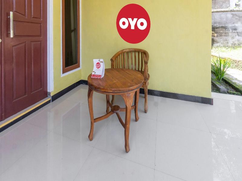 Oyo Life 93409 Anugrah House image