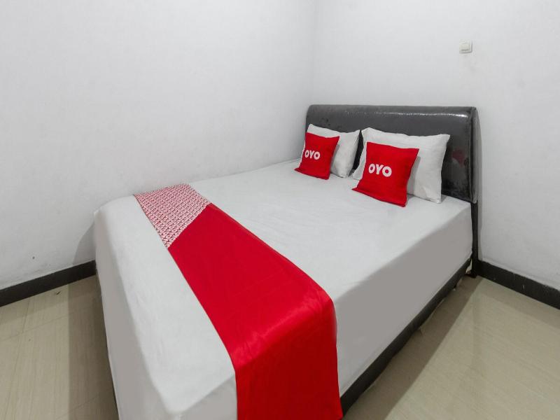 Oyo Life 93409 Anugrah House image