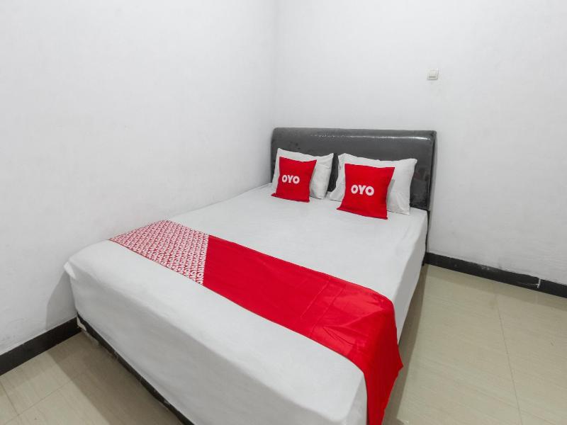 Oyo Life 93409 Anugrah House image