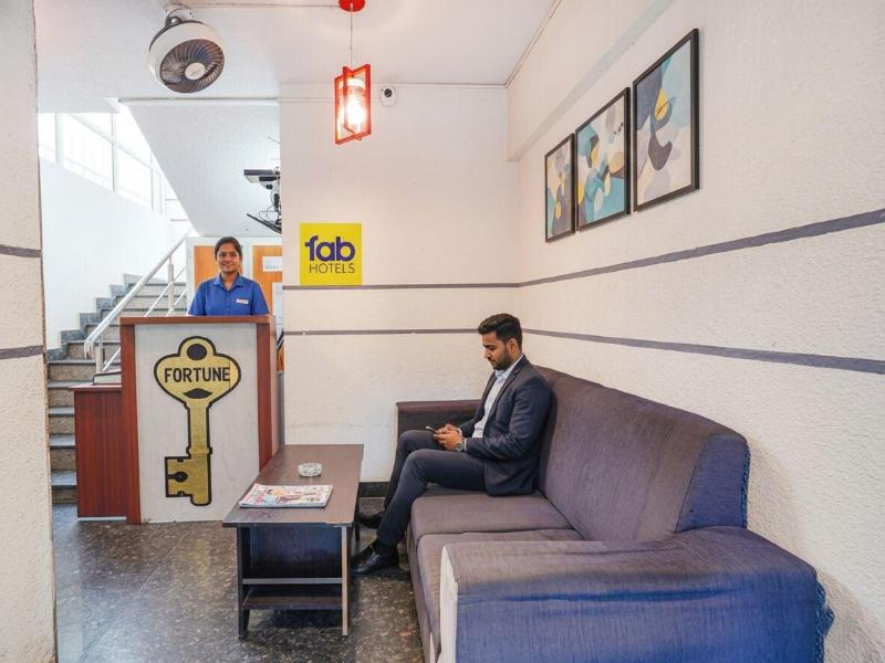Fabhotel Emirates Inn image
