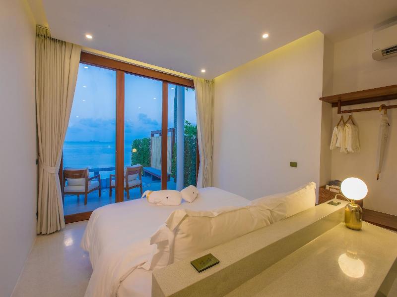 White Whale Beachfront Pool Villa image