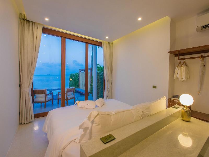 White Whale Beachfront Pool Villa image