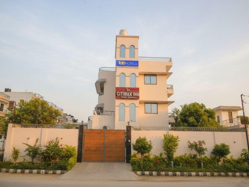Fabhotel Downtown Residency — general view