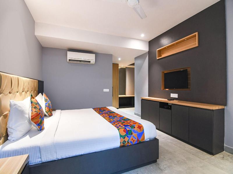 Fabhotel Prime The Water View Residency image