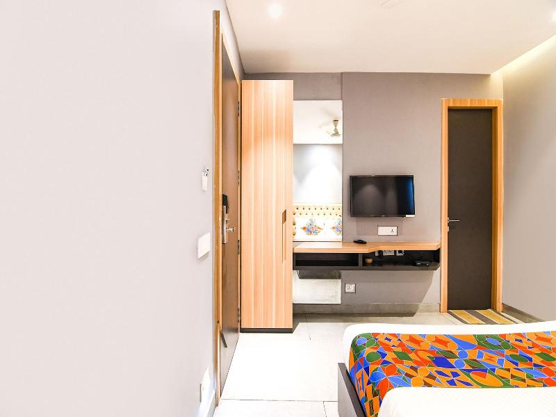Fabhotel Prime The Water View Residency image