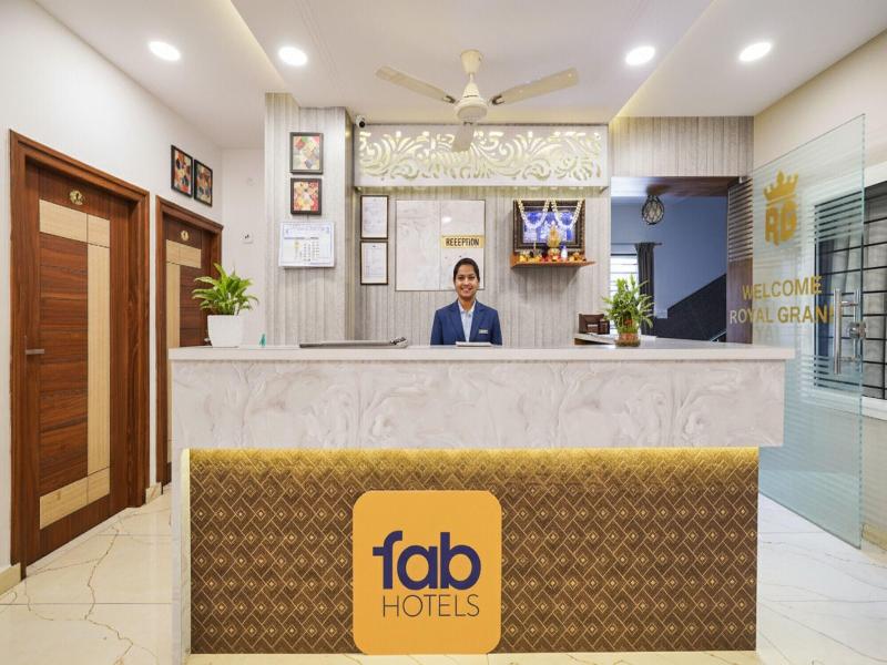 Fabhotel Royal Grand image