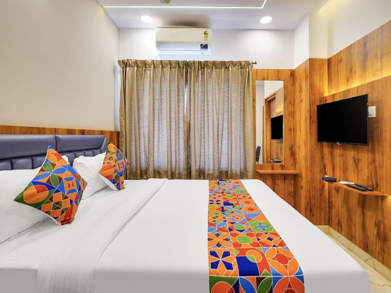 Fabhotel Royal Grand image