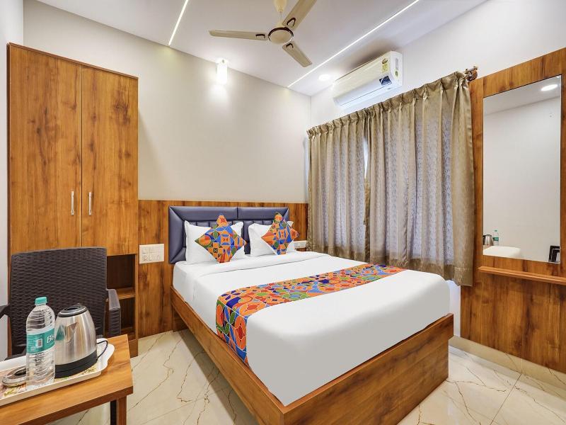 Fabhotel Royal Grand image