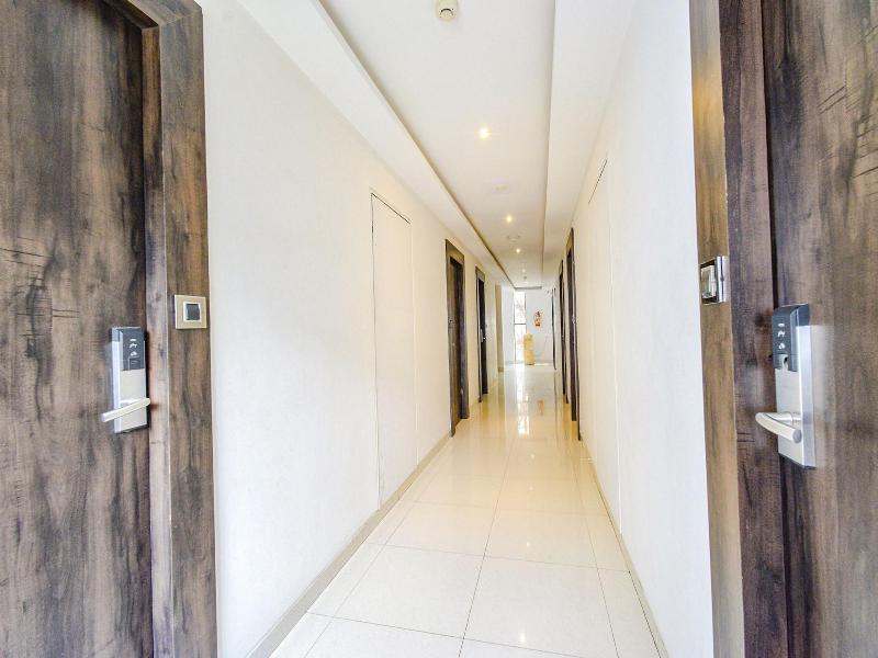 Fabhotel Prime Prowell Crown