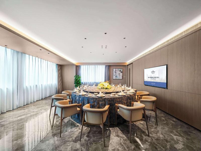 Howard Johnson Royal Hotel Shenzhen image