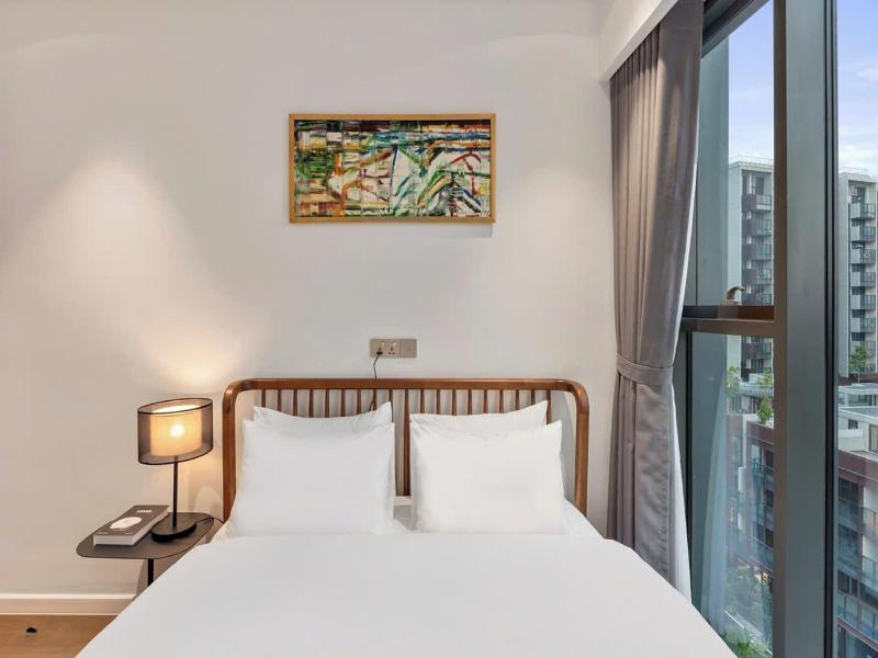 The Crest Residence Luxury By Metropole image