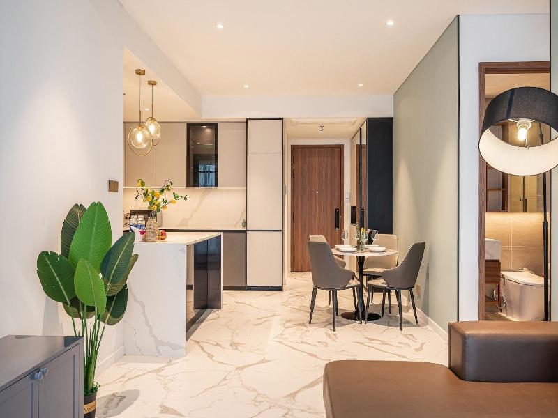 The Crest Residence Luxury By Metropole image