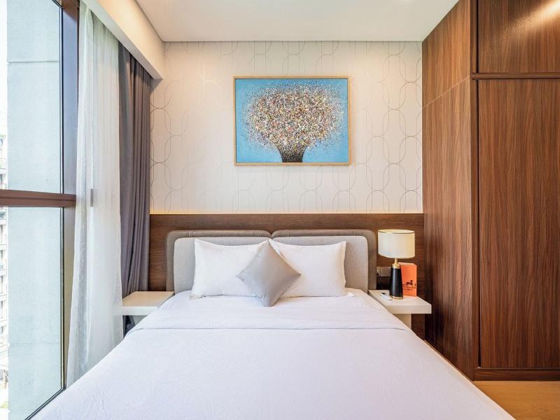 The Crest Residence Luxury By Metropole image