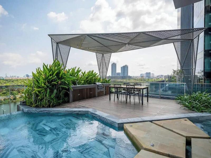 The Crest Residence Luxury By Metropole image