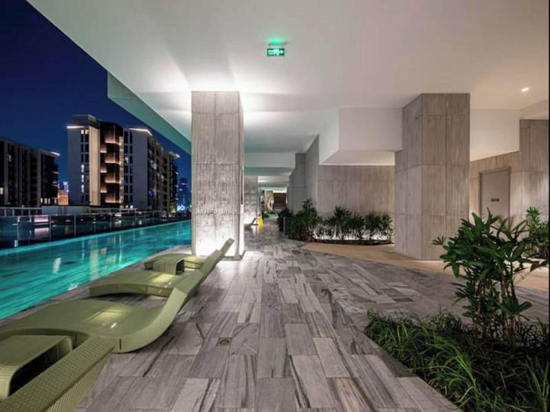 The Crest Residence Luxury By Metropole image