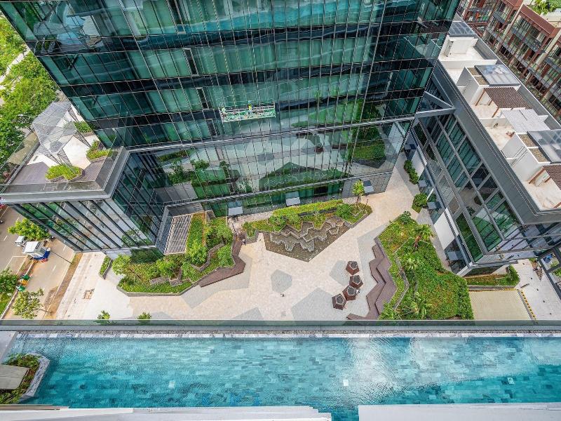 The Crest Residence Luxury By Metropole image