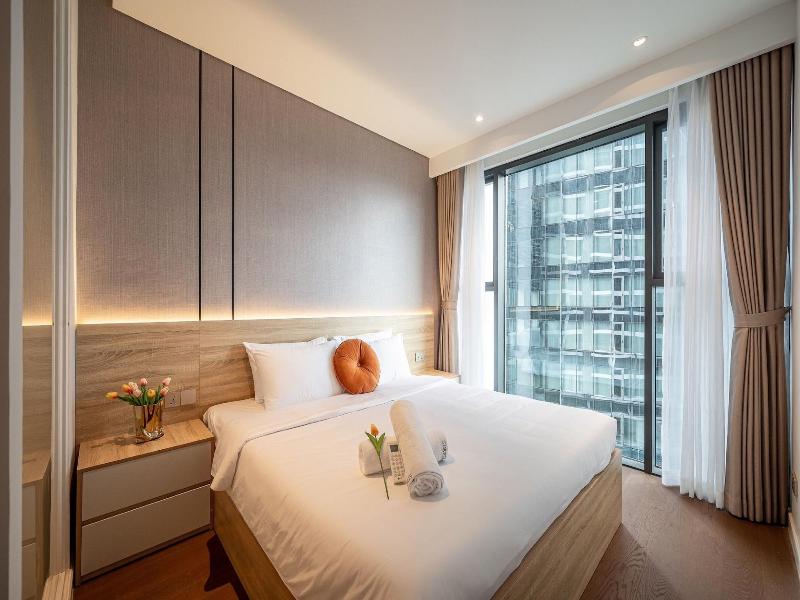 The Crest Residence Luxury By Metropole image