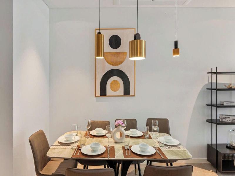 The Crest Residence Luxury By Metropole image
