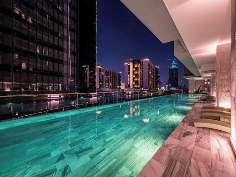 The Crest Residence Luxury By Metropole image