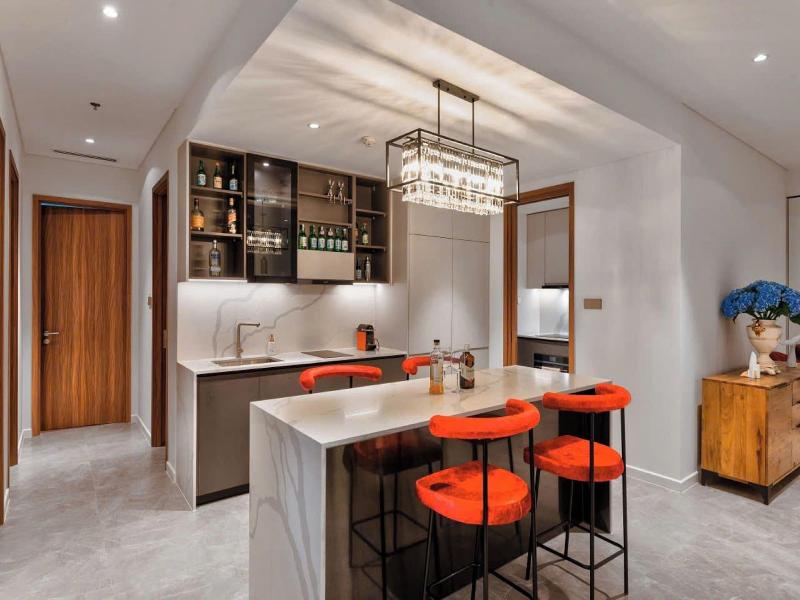 The Crest Residence Luxury By Metropole image