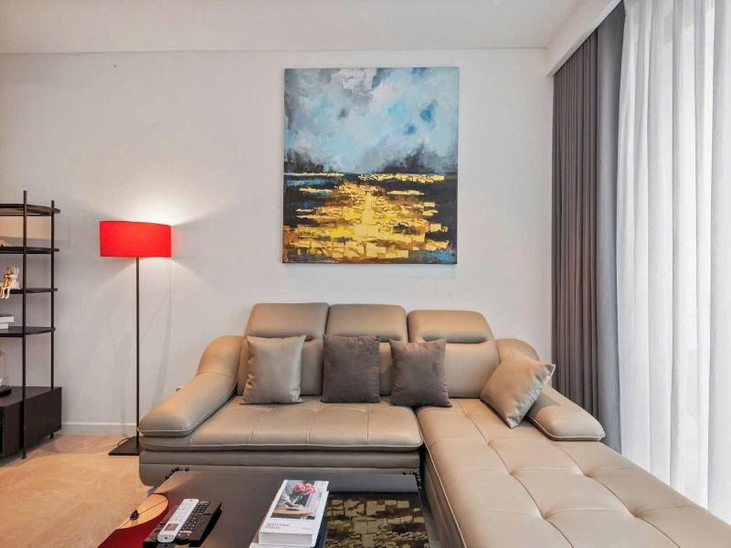 The Crest Residence Luxury By Metropole image
