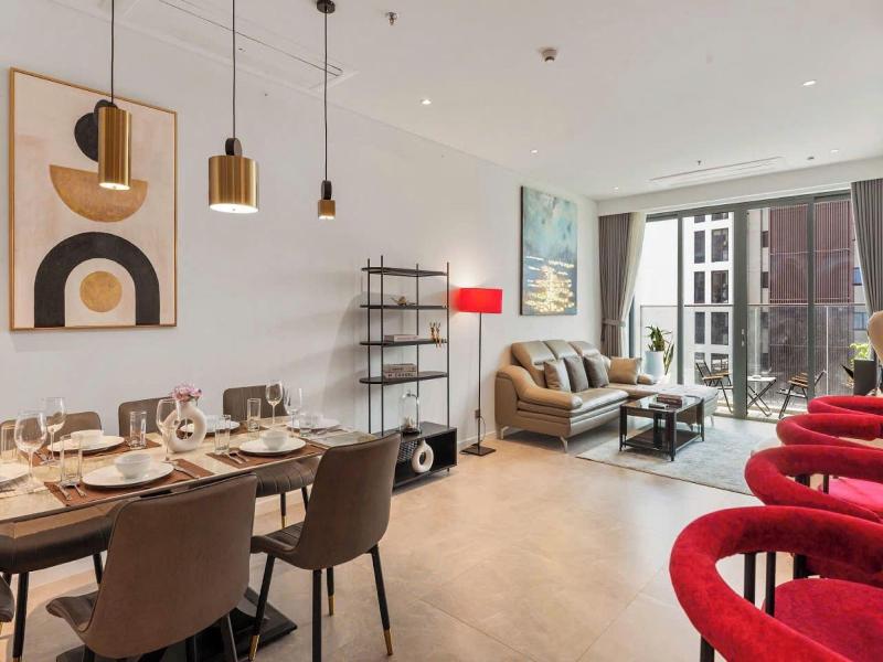 The Crest Residence Luxury By Metropole image