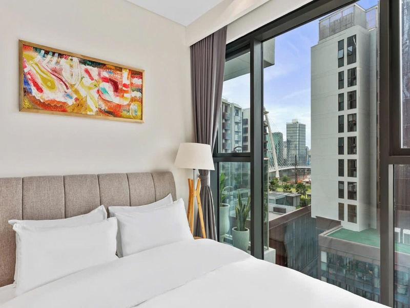 The Crest Residence Luxury By Metropole image