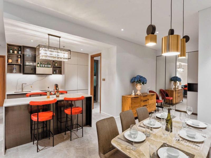 The Crest Residence Luxury By Metropole image