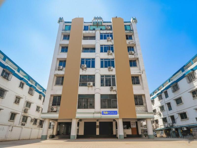 Fabhotel Royal Ville — exterior view