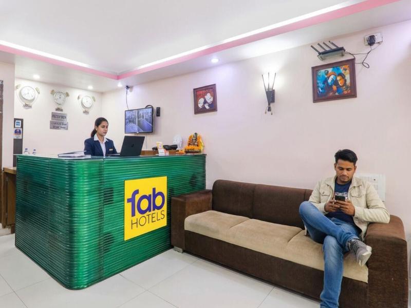 Fabhotel Royal Ville