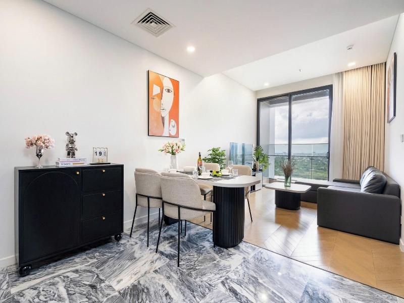 Estella Luxury Vacation Hotel Apartment image
