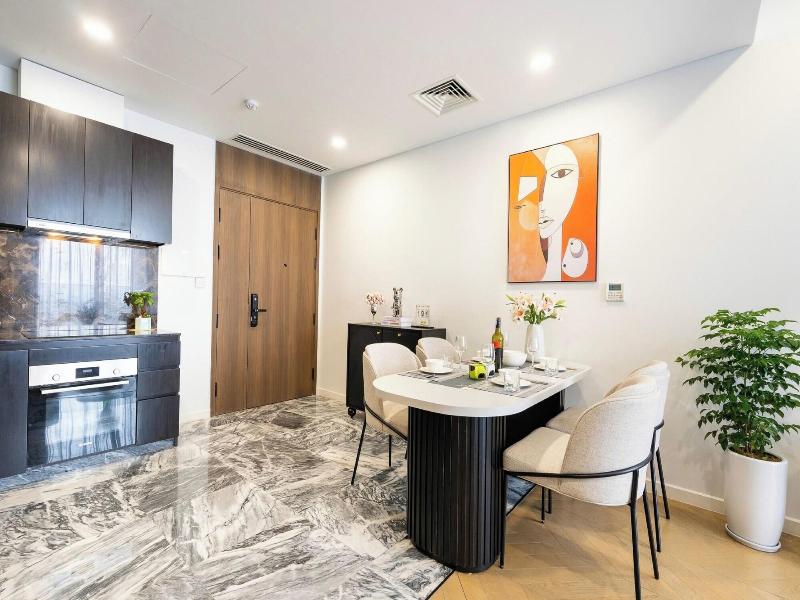 Estella Luxury Vacation Hotel Apartment image