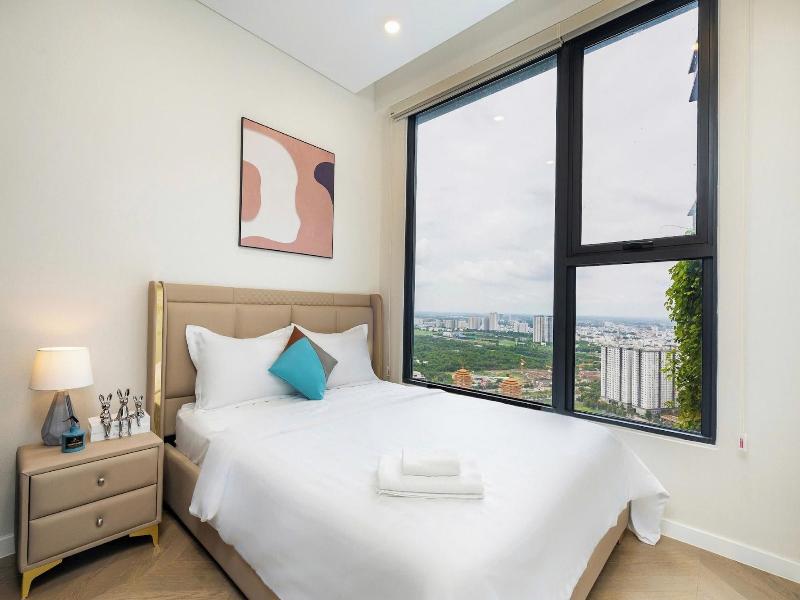 Estella Luxury Vacation Hotel Apartment image