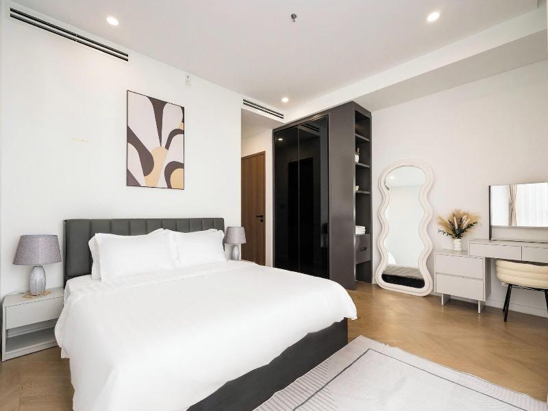 Estella Luxury Vacation Hotel Apartment image