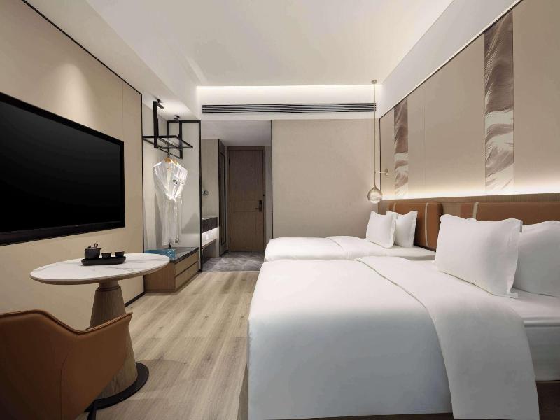 Days Hotel By Wyndham Enshi Girls Town image