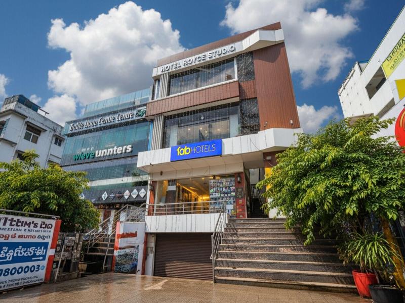 Fabhotel Narsingi — general view