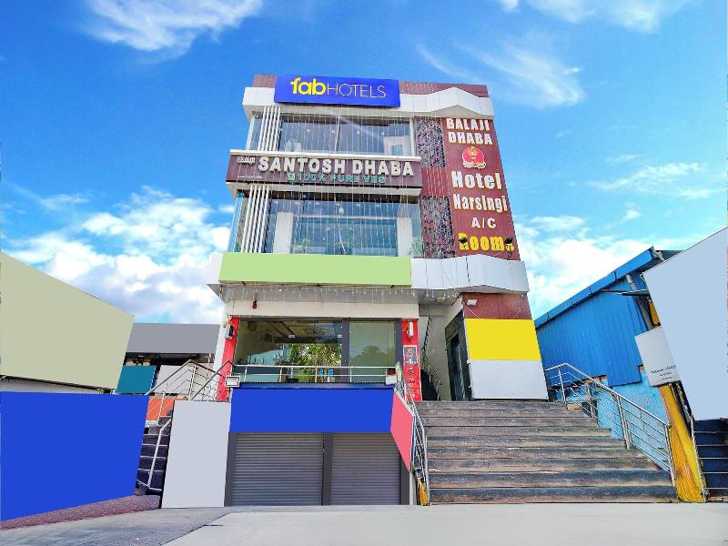 Fabhotel Narsingi — general view