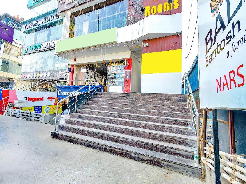 Fabhotel Narsingi — exterior view