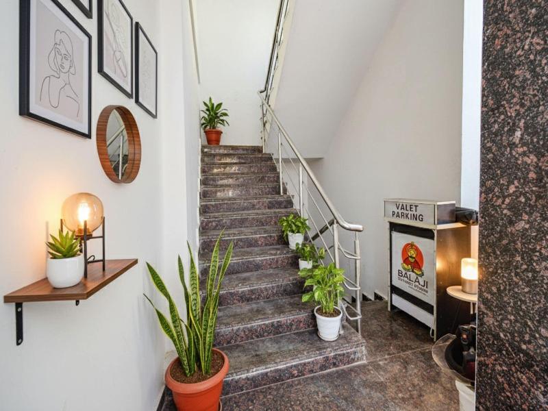 Fabhotel Narsingi