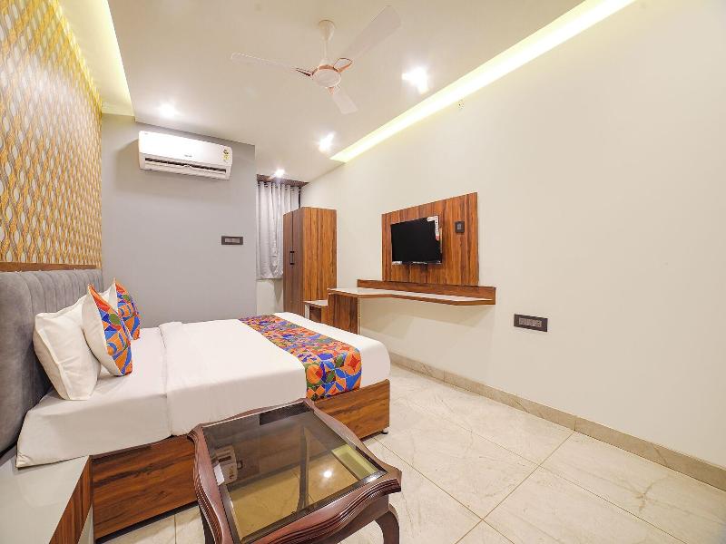 Fabhotel Prime Bliss Residency image