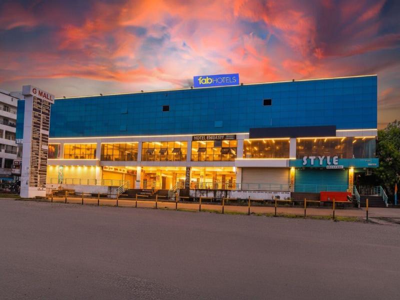 Fabhotel Embassy image