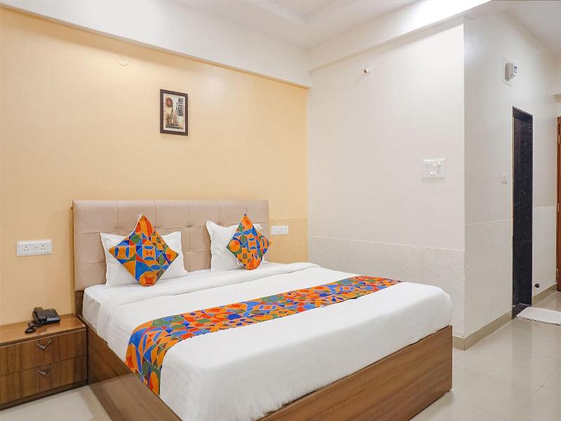 Fabhotel Embassy image
