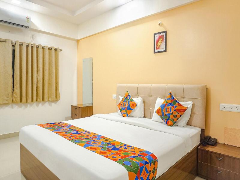 Fabhotel Embassy image