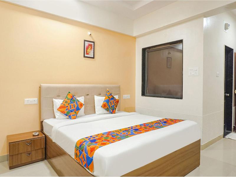 Fabhotel Embassy image