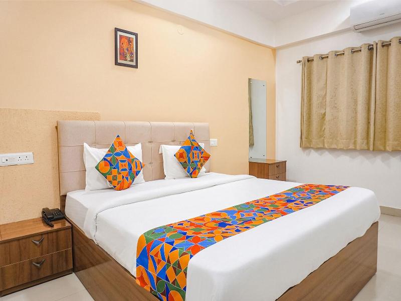 Fabhotel Embassy image
