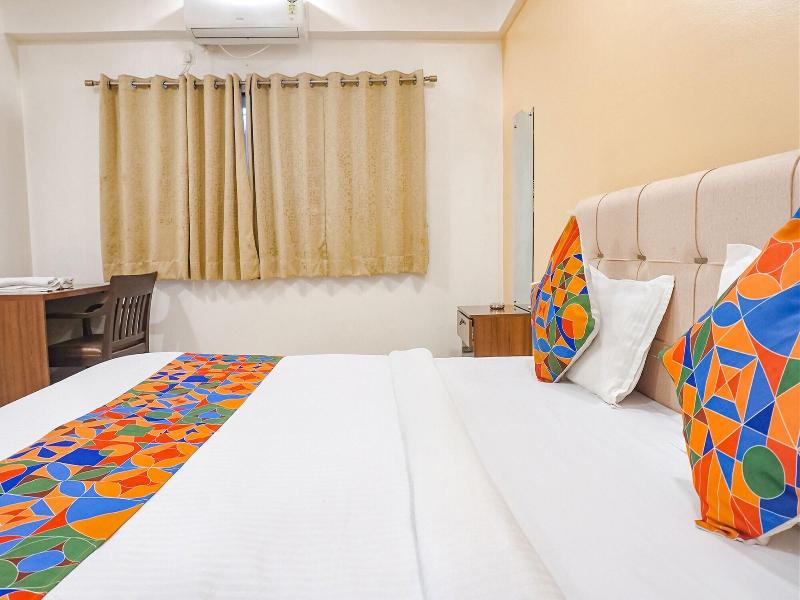 Fabhotel Embassy image