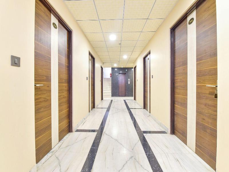Fabhotel Pearl Square image