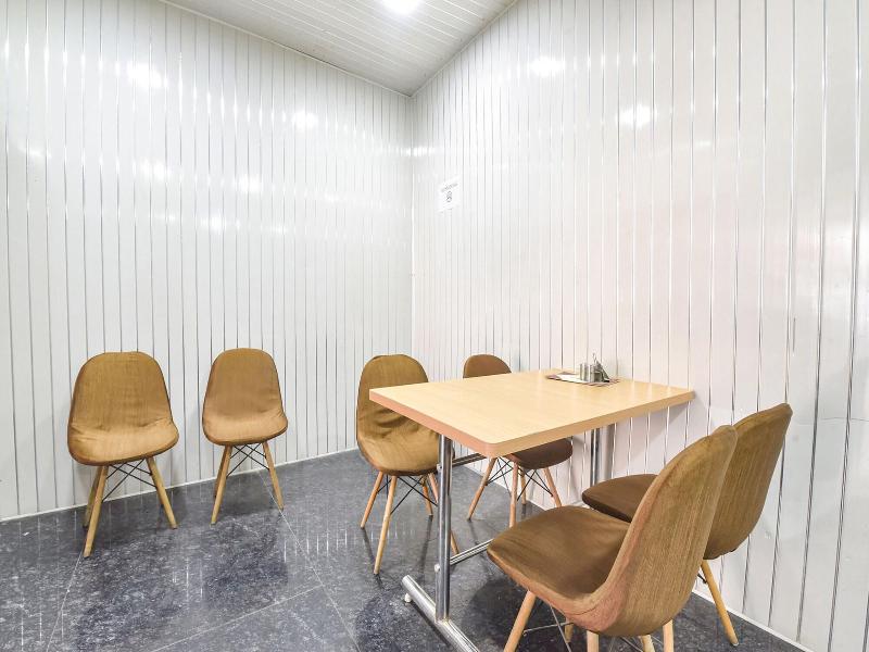 Fabhotel Pearl Square image