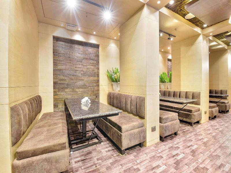 Fabhotel Pearl Square image